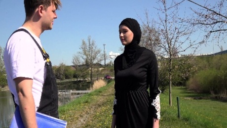 HOT OUTDOOR MUSLIM FUCK