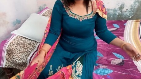 POV Punjabi Bhabhi Ko padoshi ne jabardasti pel diya