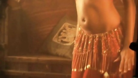 Belly Dancing Babe Shows Us All