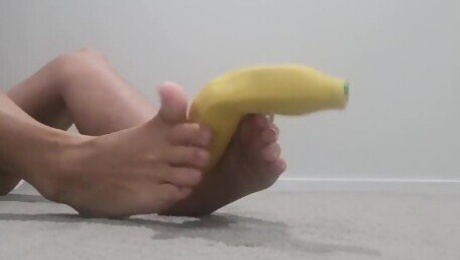 Banana Foot Play to Satisfy your Foot Fetish